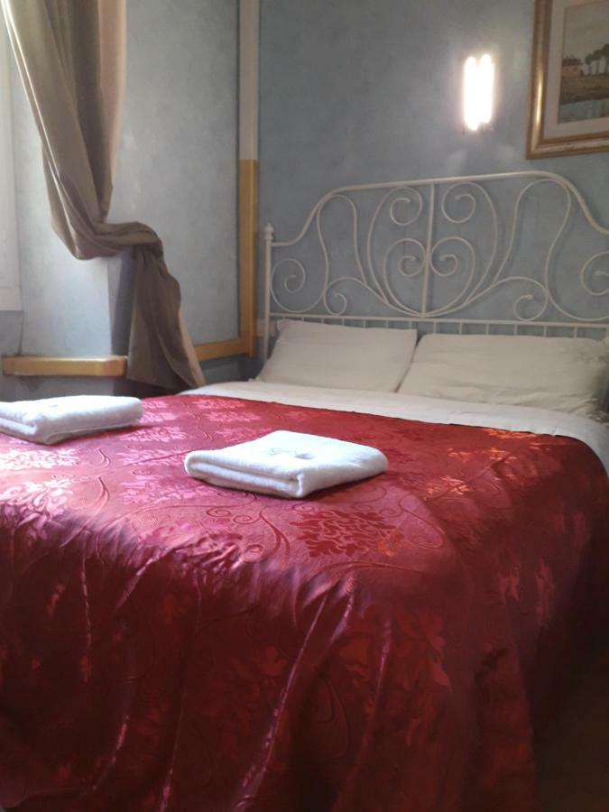 Renting Rooms Рим Экстерьер фото