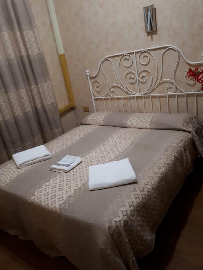 Renting Rooms Рим Экстерьер фото