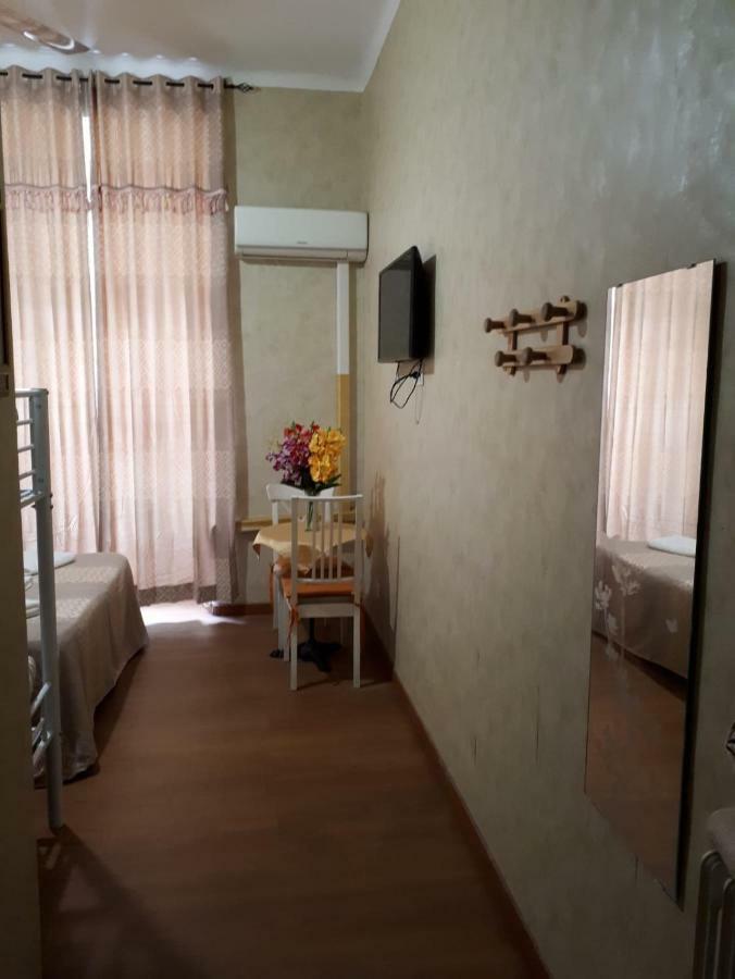 Renting Rooms Рим Экстерьер фото