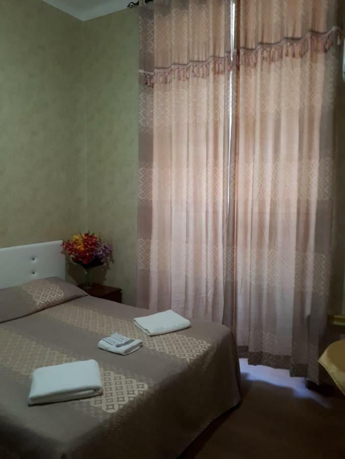 Renting Rooms Рим Экстерьер фото