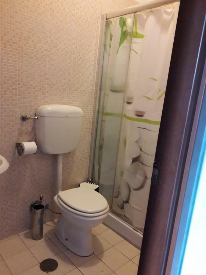 Renting Rooms Рим Экстерьер фото