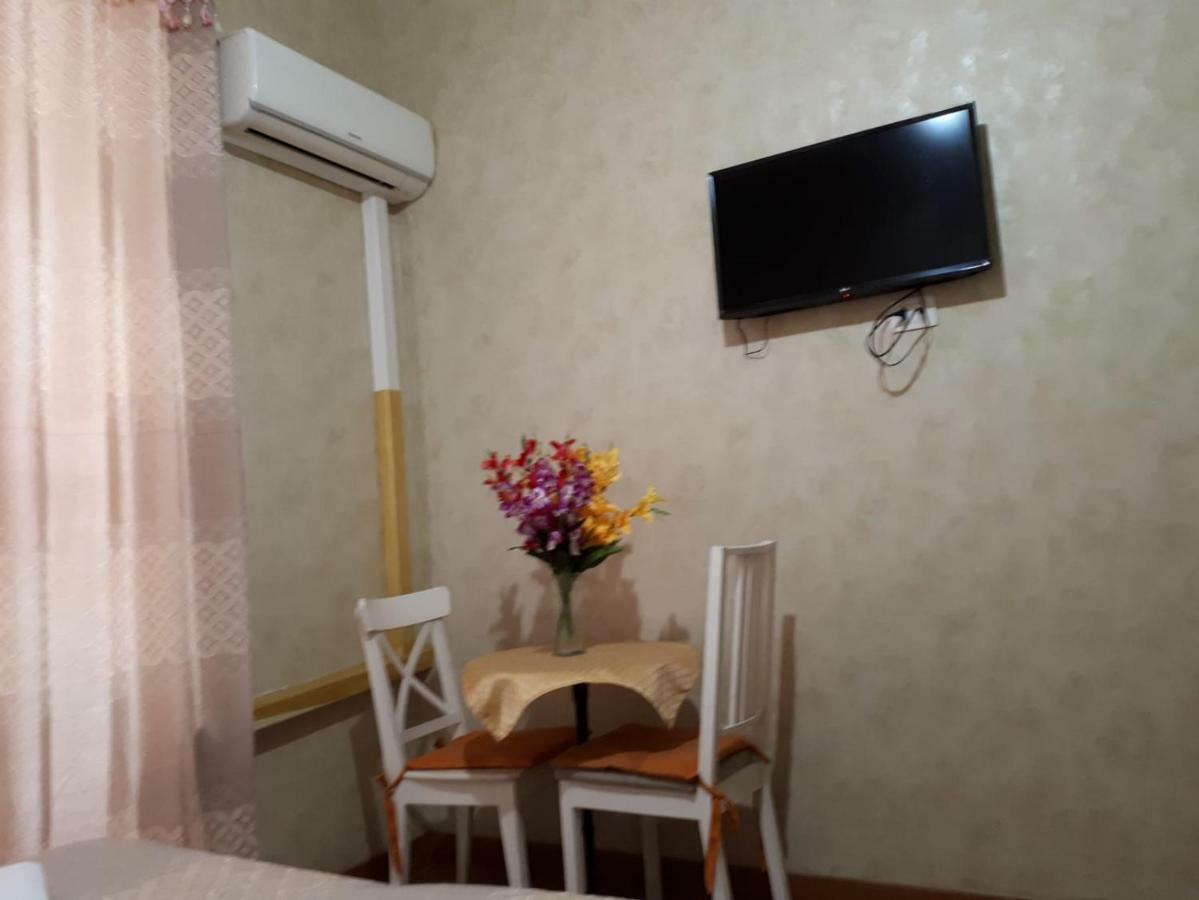 Renting Rooms Рим Экстерьер фото