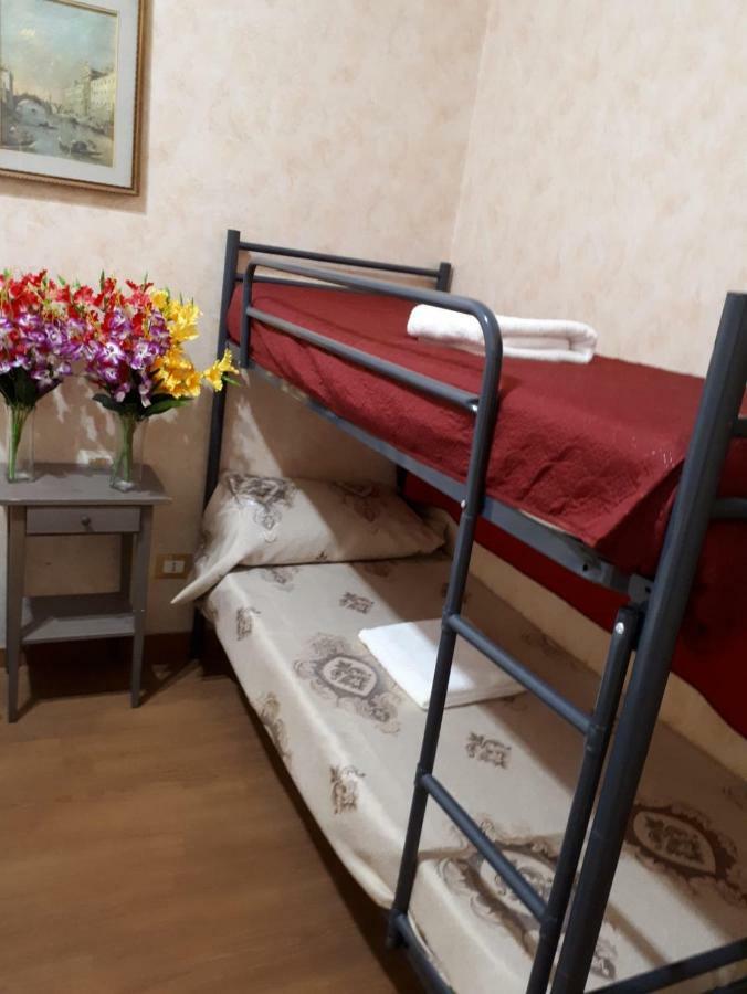 Renting Rooms Рим Экстерьер фото