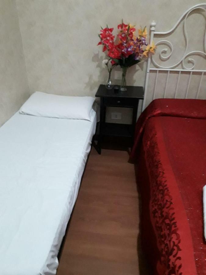 Renting Rooms Рим Экстерьер фото